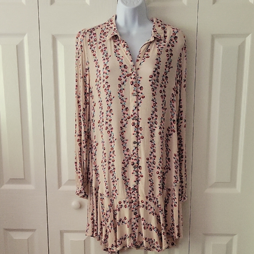 Free People Floral Button-Up Tunic/Dress With Pockets. Size Small